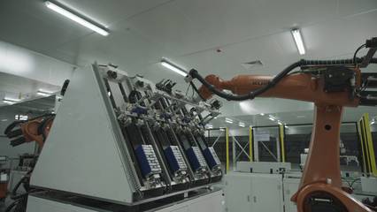 車規(guī)級AI智能加碼布局，蜂巢能源工廠投產(chǎn)引領(lǐng)環(huán)保技術(shù)新浪潮